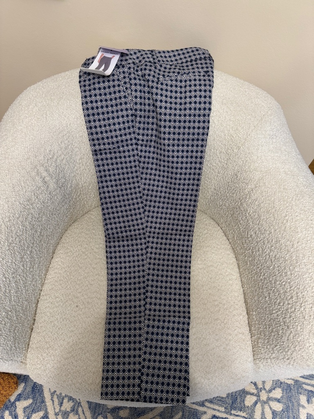Hilary Radley Navy and White Geometric Capris inseam 24 in. Slim leg